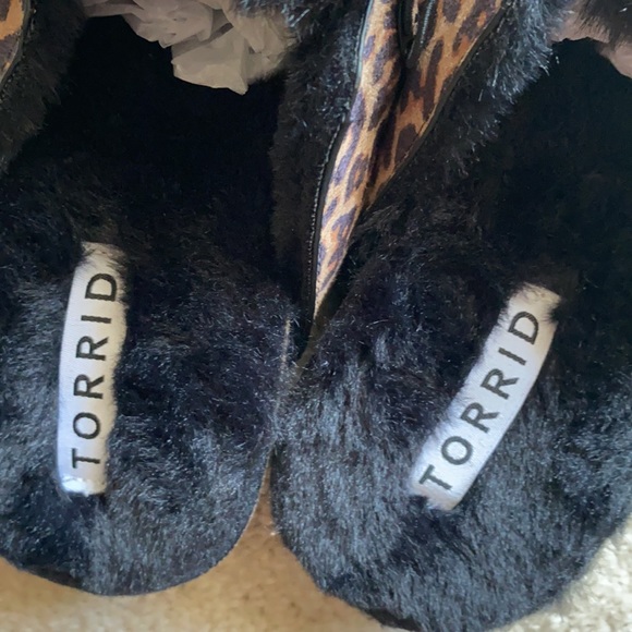 LAST 1 - NEW torrid faux suede/clogs/slides extra wide - Picture 6 of 9